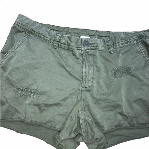 Time & Tru size 14 olive/army green cotton shorts - Picture 1 of 6